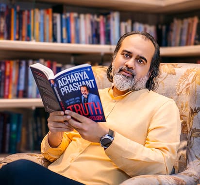 Acharya Prashant reading